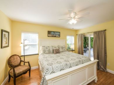 Anna Maria Walk to Beach 3 Bedroom Vacation Home